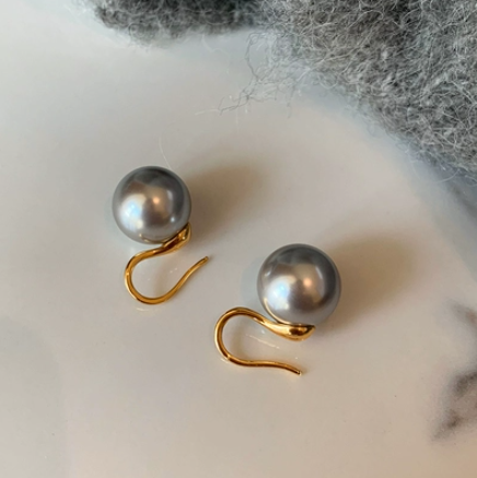 Pearl Hook Earrings E286GG